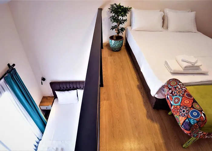 Julıetotel *